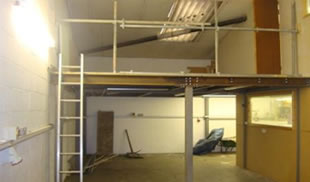 Industrial unit - Workshop and Mezzanine TO LET