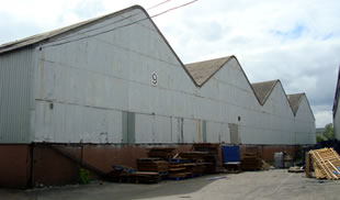 Detatched 4 bay warehouse TO LET